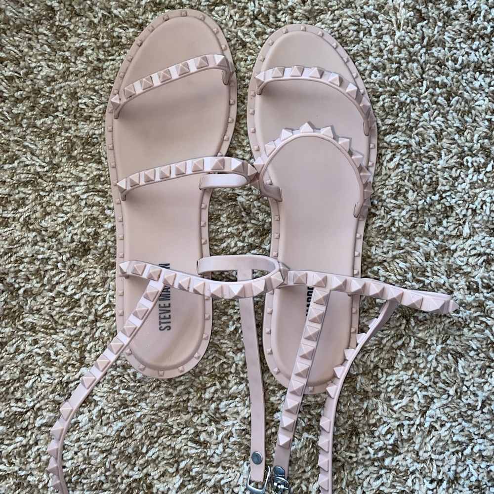 Steve Madden nude sandals